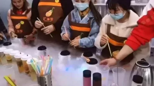 奶茶培训班值得参加吗？揭秘专业培训的六大核心价值