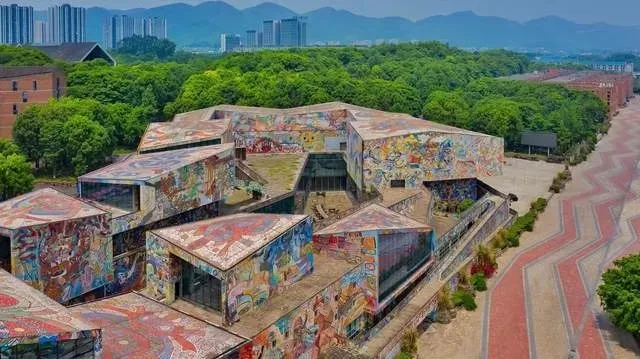 四川美术学院在哪个城市？深挖山城重庆的艺术教育高地