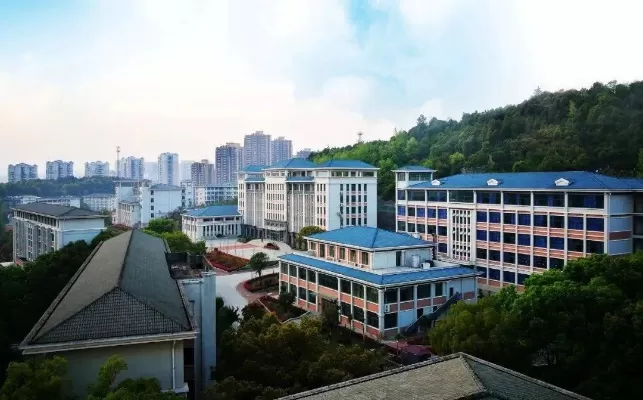 湖北工程职业学院招生办电话是多少？权威联系方式与招生全攻略