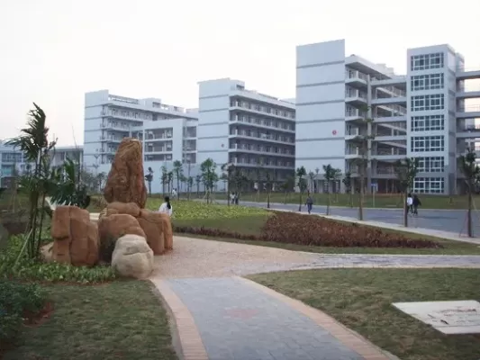 江门职业技术学院电话是多少？从联系方式窥见侨乡职业教育特色