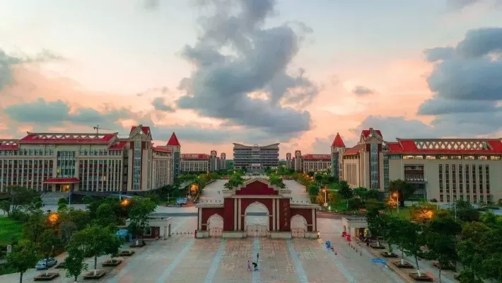 北部湾大学怎么样？——临海高校的突围之路与价值定位