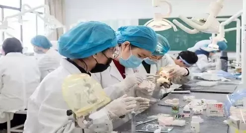 广州口腔专业学校是什么档次？立足大湾区的口腔医学教育高地