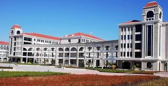 青岛港湾职业技术学院怎么样？——聚焦港航领域的职业教育的务实选择