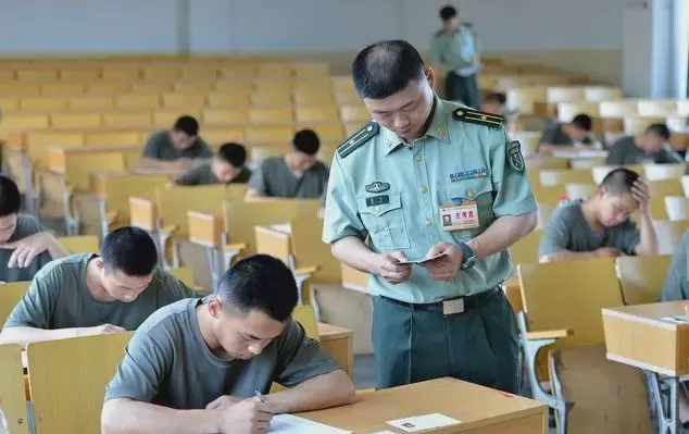 大学毕业当兵可以考军校吗？本质属于多元化军官成长通道