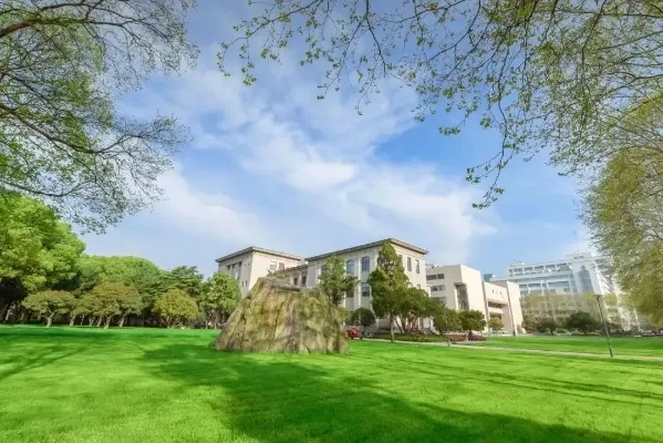 华科继续教育学院是什么性质？本质为终身教育与社会服务的践行者