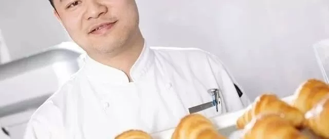 张雪峰谈中西面点专业：学这个专业真的能吃上饭吗？