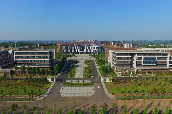 湖南化工职业技术学院官网首页登录是什么？如何高效使用这一教育门户？