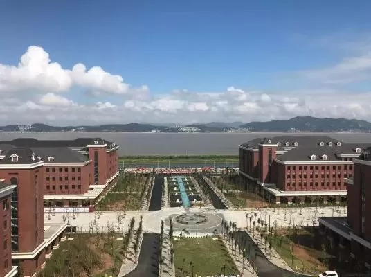  温州医科大学滨海校区是什么定位？——独立学院现代化办学新范式