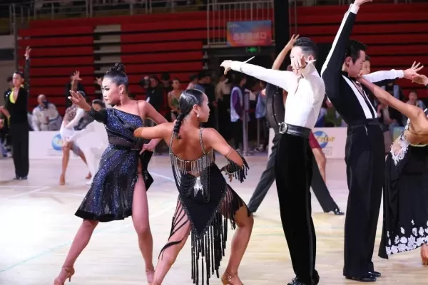 拉丁舞的985和211大学？解析艺术特长在顶尖高校的生存与发展