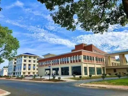  桂林有黄冈职业技术学院吗？实为湖北黄冈市属高职院校