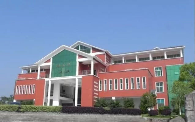  武夷山职业学院招生办电话是多少？招生联系渠道全解析