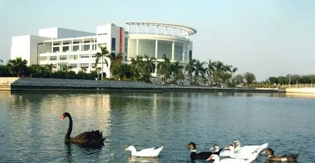  顺德职业技术学院是大学吗？本质属于高职教育的领跑者