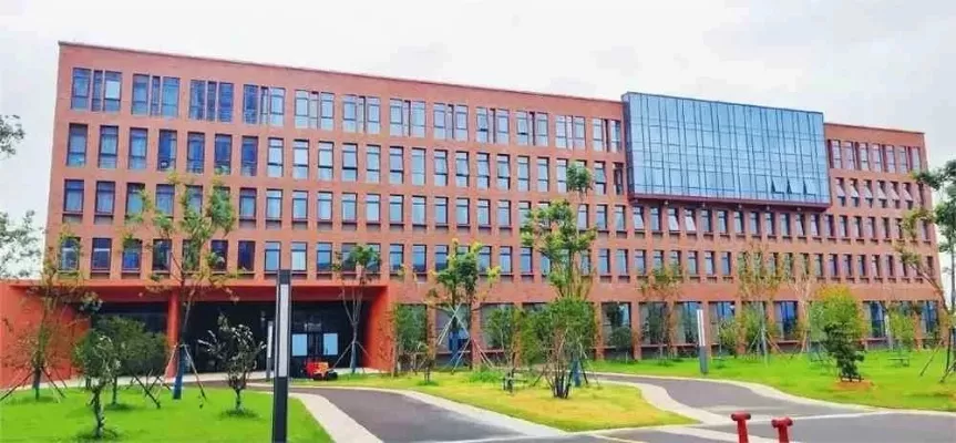 宁波大学科学技术学院是公办还是民办？深度解析独立学院的办学属性