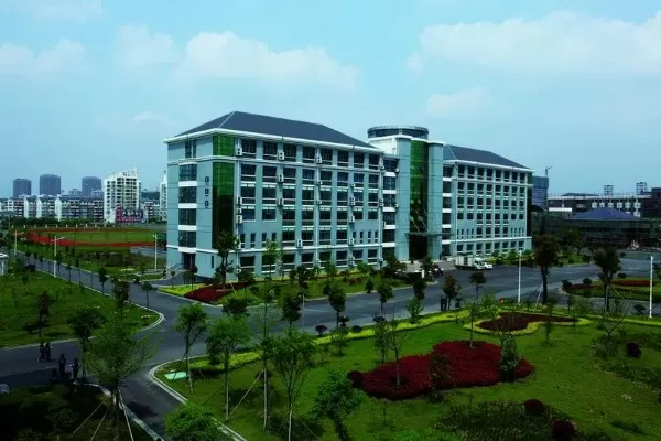 嘉兴技师学院招生电话号码是多少？职业教育咨询门户详解