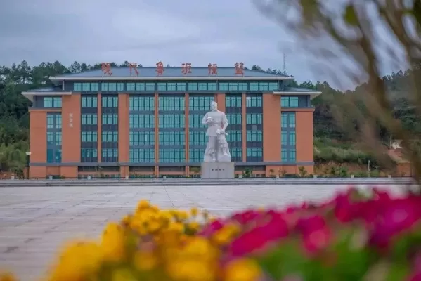 广东建设职业技术学院在哪里？探寻这所职业院校的地理坐标与教育价值