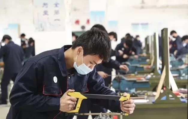 上完技校还能上大专吗？技校毕业生的五种升学途径详解