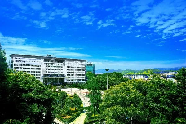 恩施职业技术学院是怎样的学校？从历史沿革到专业特色的全面解析