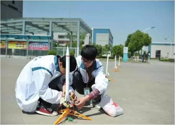 江苏省无锡技师学院怎么样？一所高技能人才摇篮的深度解析