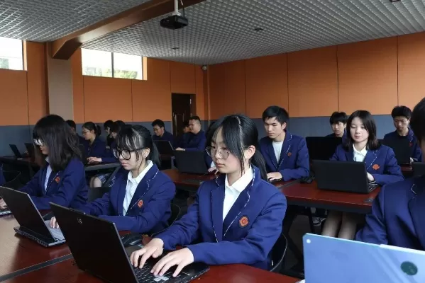 昆明信息工程技术学校有哪些专业？构建职业教育与区域产业深度融合的现代专业体系