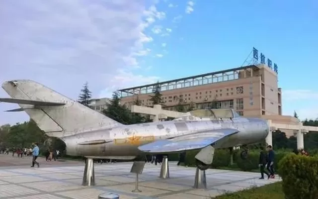 陕西蓝天航空技术学院是正规院校吗？定位与特色一览无余