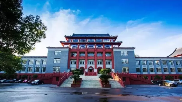  四川大学编导专业在哪个学院？隶属于文学与新闻学院的深度解读