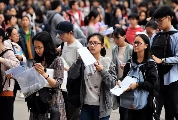 大学生大几可以考研？大四应届报考是常态