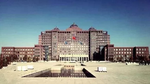  在内蒙古上大学会后悔吗？本质上需权衡地域与文化适应